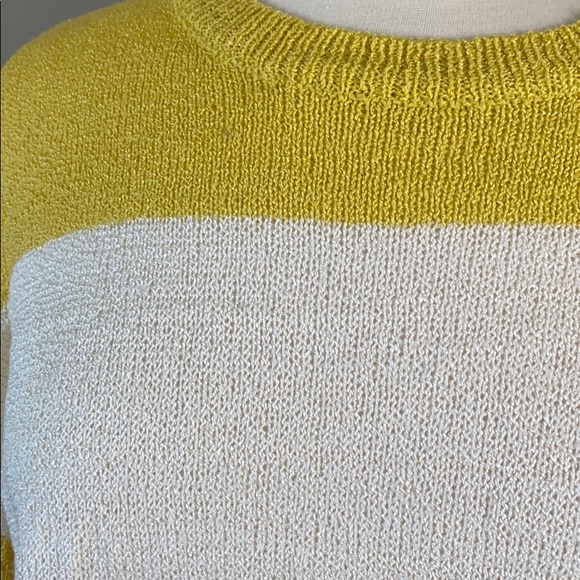 💥MAKE ME AN OFFER💥 NWTs Boutique Brand Light Weight Sweater - Picture 3 of 9